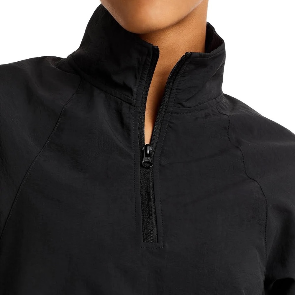 Sold ❌ALO YOGA Cropped 1/4 Zip Alumni Pullover Top in black size medium - Picture 3 of 7